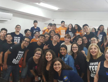 Jornalista Ludmila Saharovsky ministra Palestra para Alunos do 8º e 9º anos